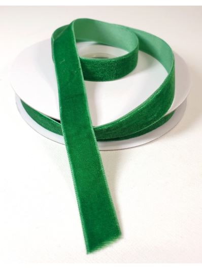 WSTĄŻKA VELVET SZER. 15MM DŁ.9M DK GREEN